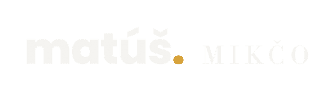 Logo Matúš Mikčo na tmavom pozadí